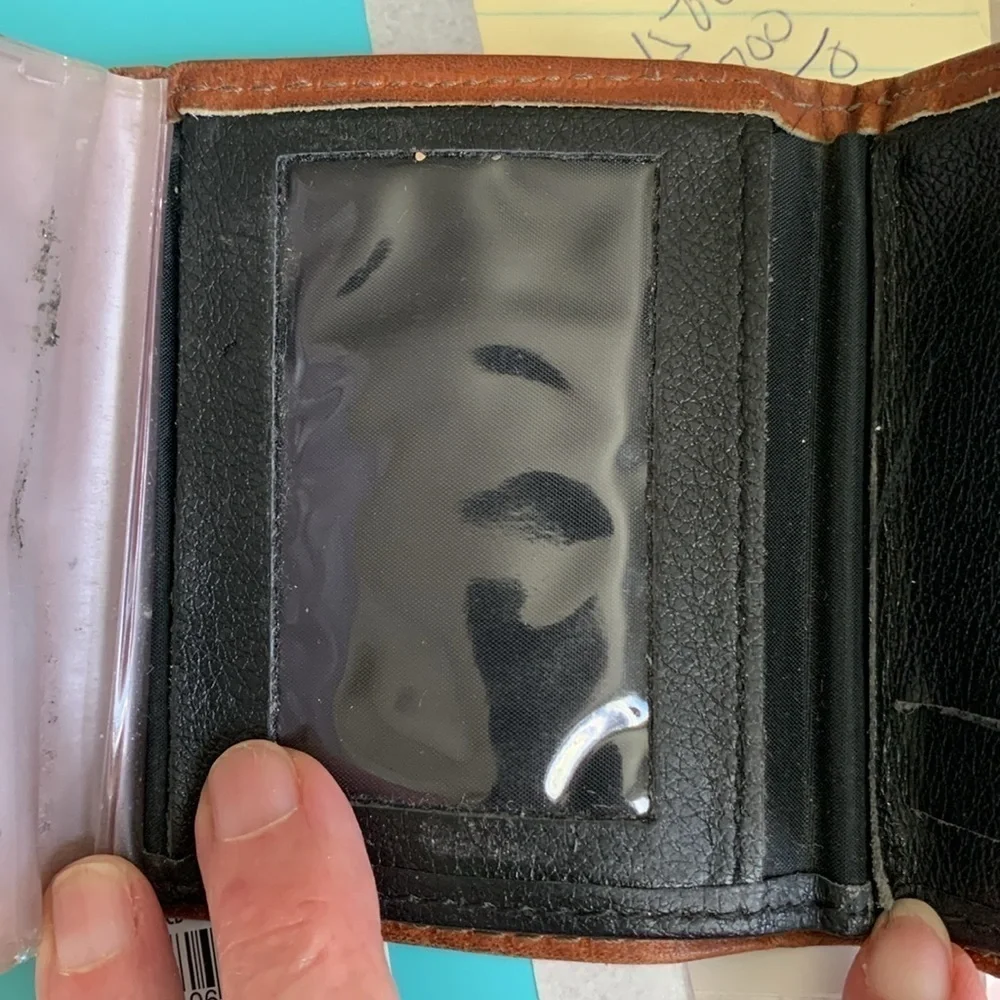 Vintage Men’s Brown Leather Trifold Wallet. Slots for photos, ID, credit cards.
